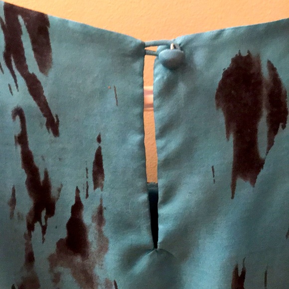 Cabi silk sleeveless blouse in size small - Picture 4 of 4